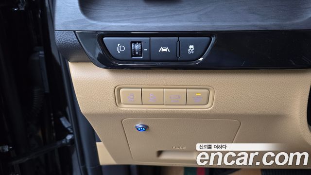 Kia Carnival (IV) Gasoline 9-Seater Signature 2023 — фото 27