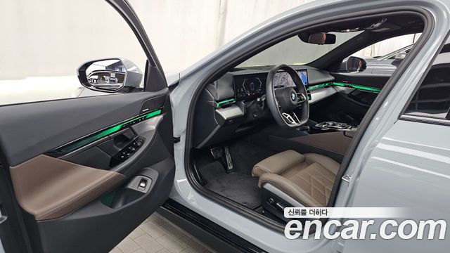 BMW 5 Series (G60) 520i M Sport 2025 — фото 10