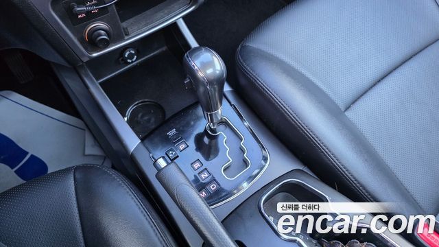 KG Mobility (SsangYong) Korando C 2.2 RX 2WD DLX 2016 — фото 9