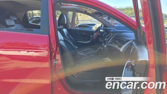 KG Mobility (SsangYong) Korando C 2.2 RX 2WD DLX 2016 — фото 11