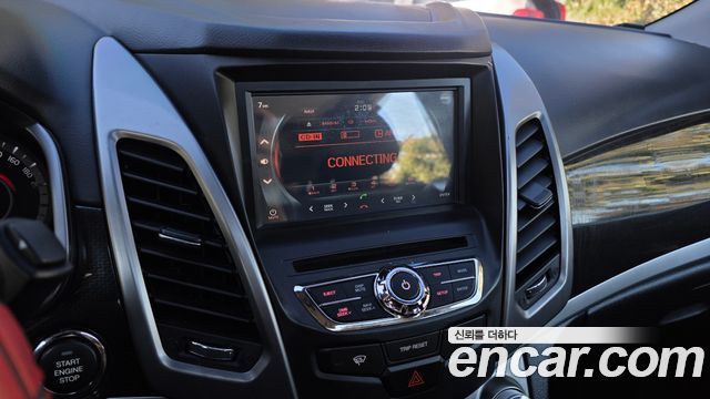 KG Mobility (SsangYong) Korando C 2.2 RX 2WD DLX 2016 — фото 16