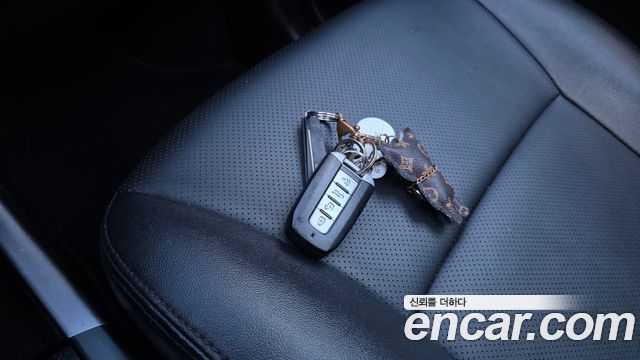KG Mobility (SsangYong) Korando C 2.2 RX 2WD DLX 2016 — фото 28