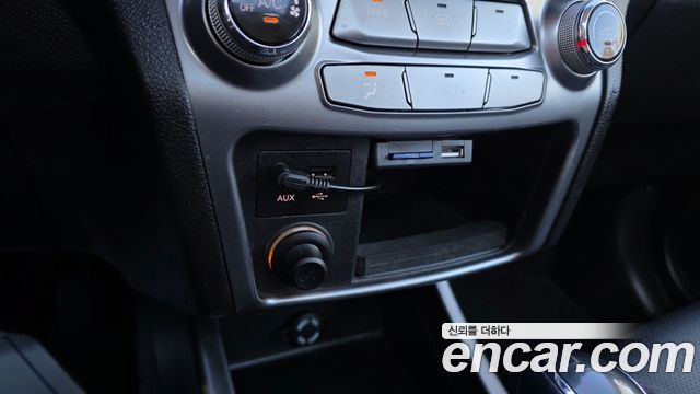 KG Mobility (SsangYong) Korando C 2.2 RX 2WD DLX 2016 — фото 31