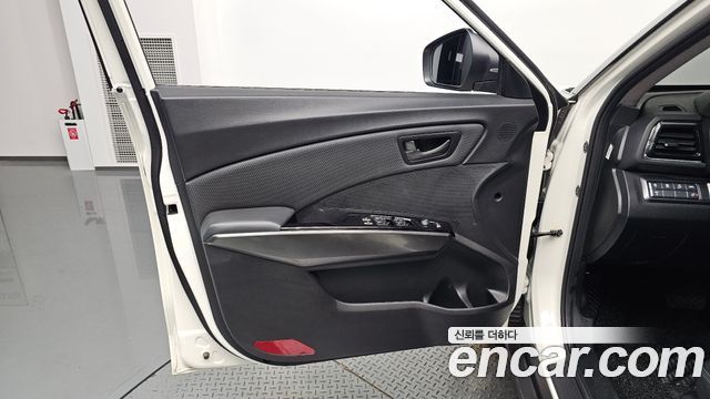 KG Mobility (SsangYong) Very New Tivoli Gasoline 1.5 2WD V3 2021 — фото 24