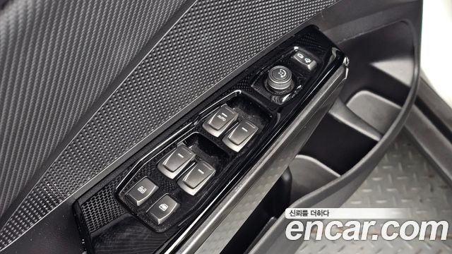 KG Mobility (SsangYong) Very New Tivoli Gasoline 1.5 2WD V3 2021 — фото 29
