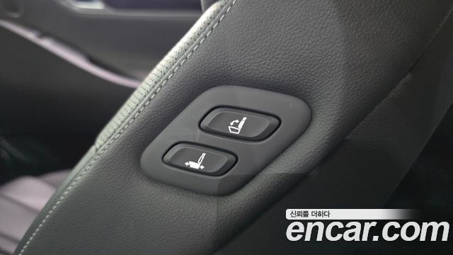 Genesis G80 (RG3) Gasoline 2.5 Turbo AWD 2022 — фото 31