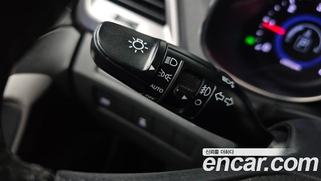Hyundai Santa Fe (DM) Diesel(e-VGT) 2.2 4WD Exclusive 2015 — фото 17