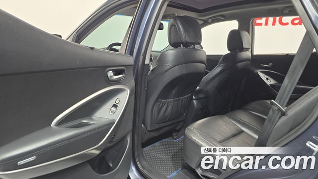 Hyundai Santa Fe (DM) Diesel(e-VGT) 2.2 4WD Exclusive 2015 — фото 32