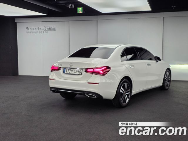 Mercedes-Benz A-Class (W177) A220 Sedan 2021 — фото 2