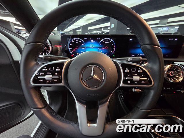 Mercedes-Benz A-Class (W177) A220 Sedan 2021 — фото 16