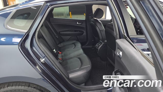 Kia K5 (II) 2.0 SX Prestige 2017 — фото 11