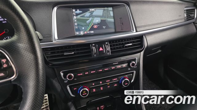 Kia K5 (II) 2.0 SX Prestige 2017 — фото 14