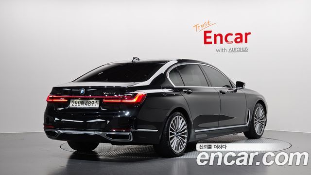 BMW 7 Series (G11) 740Li xDrive Design Pure Excellence 2020 — фото 2