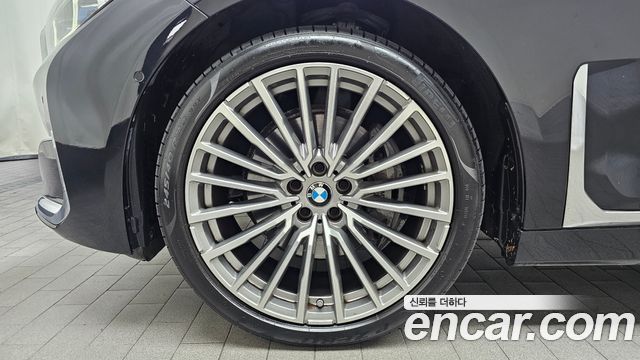 BMW 7 Series (G11) 740Li xDrive Design Pure Excellence 2020 — фото 5