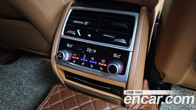 BMW 7 Series (G11) 740Li xDrive Design Pure Excellence 2020 — фото 32