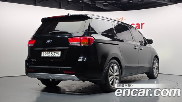 Kia Carnival 9-seater Prestige 2018 — фото 2