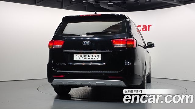 Kia Carnival 9-seater Prestige 2018 — фото 4