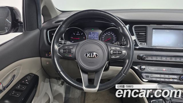 Kia Carnival 9-seater Prestige 2018 — фото 14