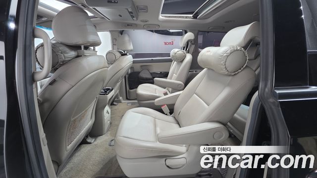 Kia Carnival 9-seater Prestige 2018 — фото 17