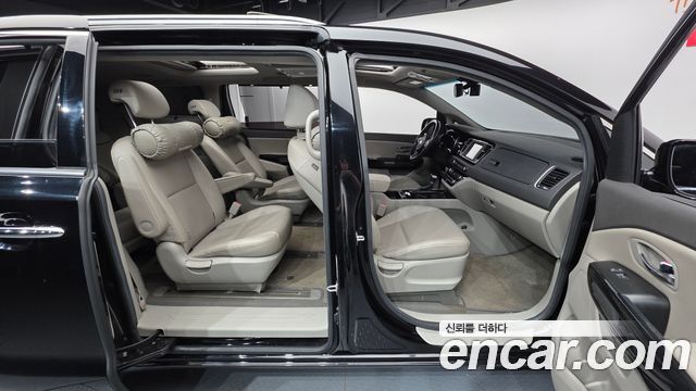 Kia Carnival 9-seater Prestige 2018 — фото 19