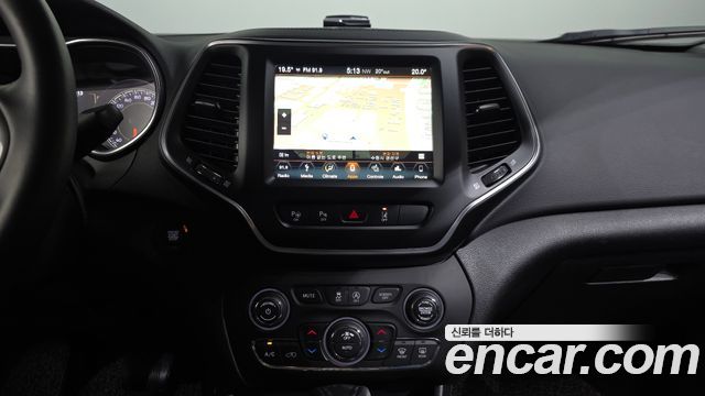 Jeep Cherokee (KL) 2.4 Longitude High AWD 2019 — фото 18