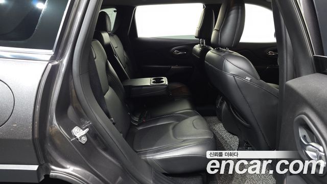 Jeep Cherokee (KL) 2.4 Longitude High AWD 2019 — фото 32