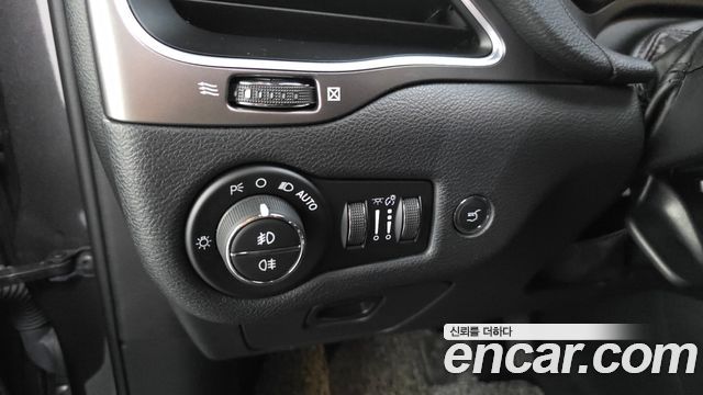 Jeep Cherokee (KL) 2.4 Longitude High AWD 2019 — фото 33