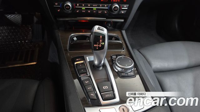 BMW 7 Series (F01) 750Ld xDrive 2015 — фото 9