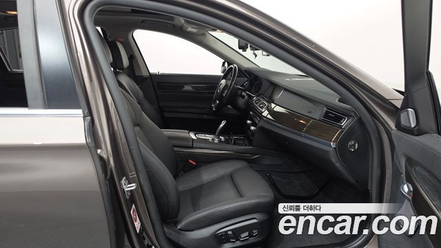 BMW 7 Series (F01) 750Ld xDrive 2015 — фото 11