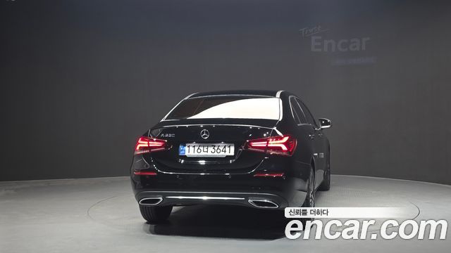 Mercedes-Benz A-Class (W177) A220 Sedan 2023 — фото 4