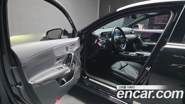 Mercedes-Benz A-Class (W177) A220 Sedan 2023 — фото 10