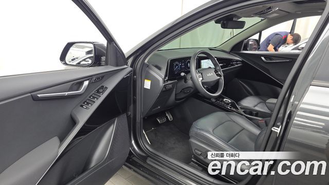 Kia Niro Signature 2022 — фото 10