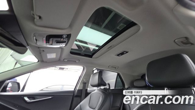 Kia Niro Signature 2022 — фото 18