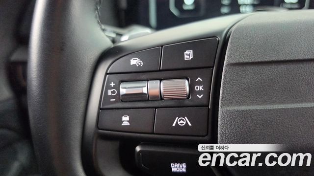 Kia Sportage (V) Gasoline 1.6 Turbo 2WD Signature 2025 — фото 17