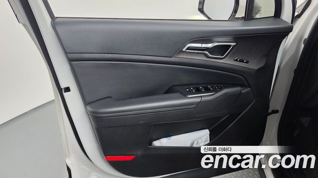 Kia Sportage (V) Gasoline 1.6 Turbo 2WD Signature 2025 — фото 24