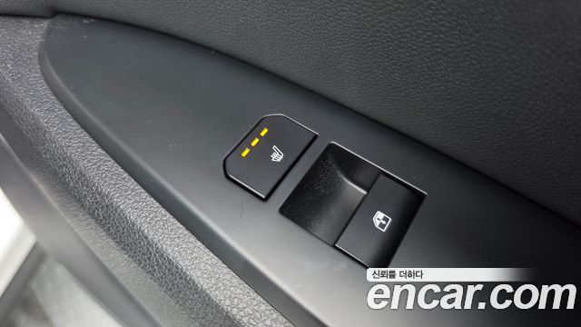 Kia Sportage (V) Gasoline 1.6 Turbo 2WD Signature 2025 — фото 31