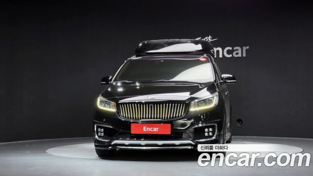 Kia Carnival 9-seater Hi-Limousine Noblesse 2018 — фото 3