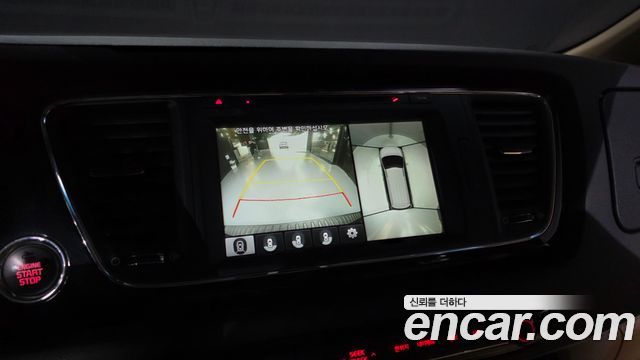 Kia Carnival 9-seater Hi-Limousine Noblesse 2018 — фото 19