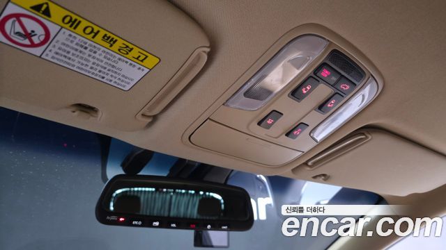 Kia Carnival 9-seater Hi-Limousine Noblesse 2018 — фото 21