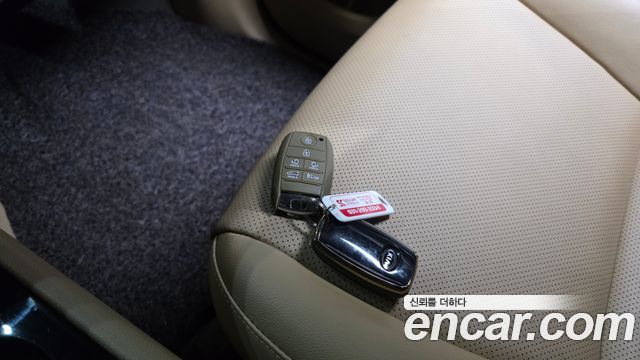 Kia Carnival 9-seater Hi-Limousine Noblesse 2018 — фото 35