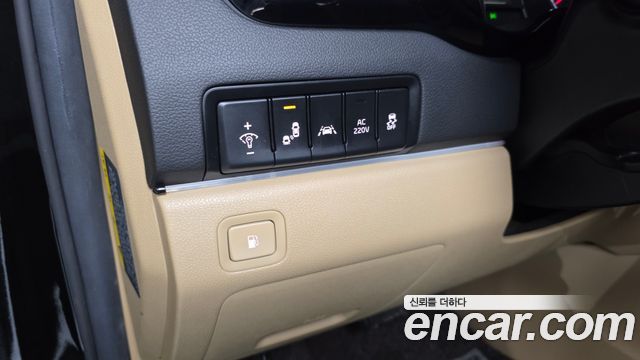 Kia Carnival 9-seater Hi-Limousine Noblesse 2018 — фото 41