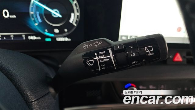 Kia Sportage Hybrid (V) Signature 2WD 2023 — фото 19