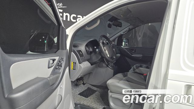 Hyundai Grand Starex Van 3-Seater Smart 2019 — фото 10