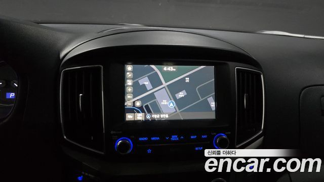 Hyundai Grand Starex Van 3-Seater Smart 2019 — фото 16