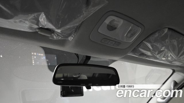 Hyundai Grand Starex Van 3-Seater Smart 2019 — фото 19