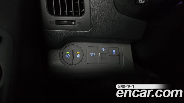 Hyundai Grand Starex Van 3-Seater Smart 2019 — фото 20