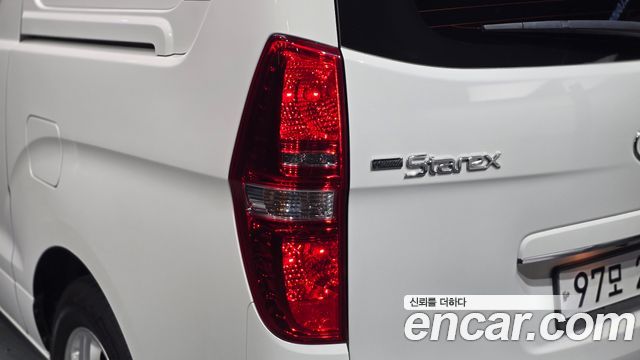 Hyundai Grand Starex Van 3-Seater Smart 2019 — фото 23