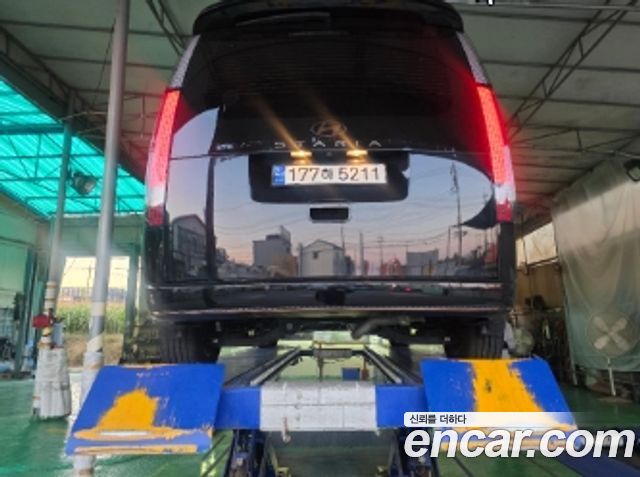 Hyundai Staria HEV 1.6 Lounge 9-Seater Prestige 2025 — фото 2