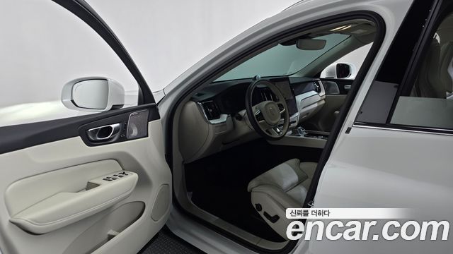 Volvo XC60 (II) B5 Ultra Bright Air Sus 2026 — фото 10
