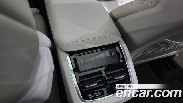 Volvo XC60 (II) B5 Ultra Bright Air Sus 2026 — фото 18